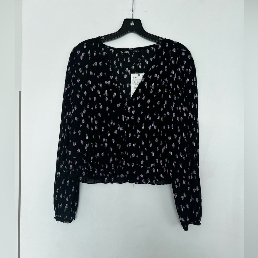 NWT Zara flower top